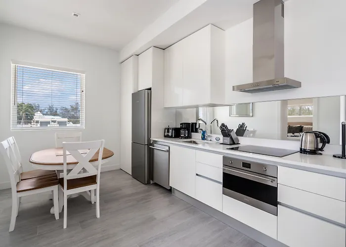 Cayman Luxury Rentals At The Grove